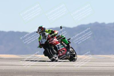 media/Oct-13-2025-Moto Forza (Mon) [[a66d839500]]/3-B Group/Session 4 (Turn 9)/